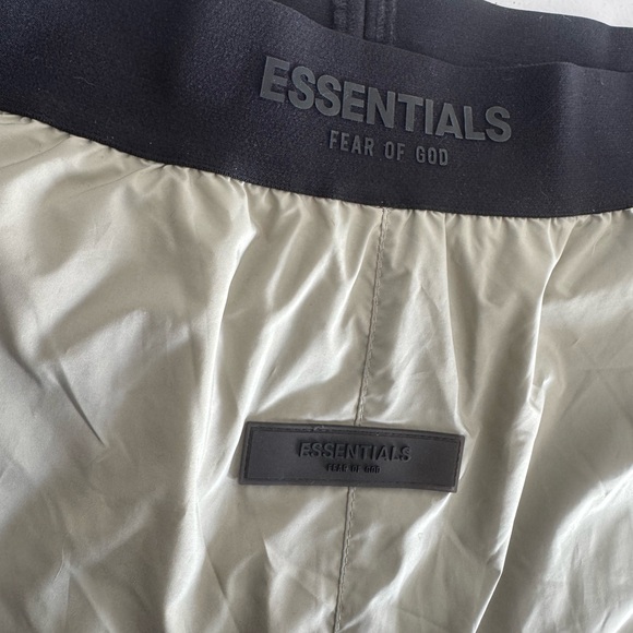 ESSENTIALS Cargo Shell Pants - Picture 2 of 3